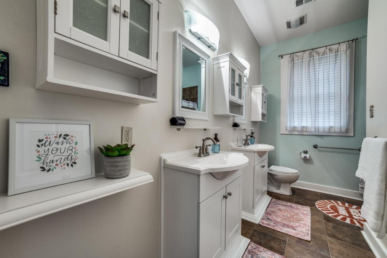 Downtown Historic 2Bdrm, Walk To Riverwalk, Alamo; Beautifully Renovated! سان أنطونيو المظهر الخارجي الصورة