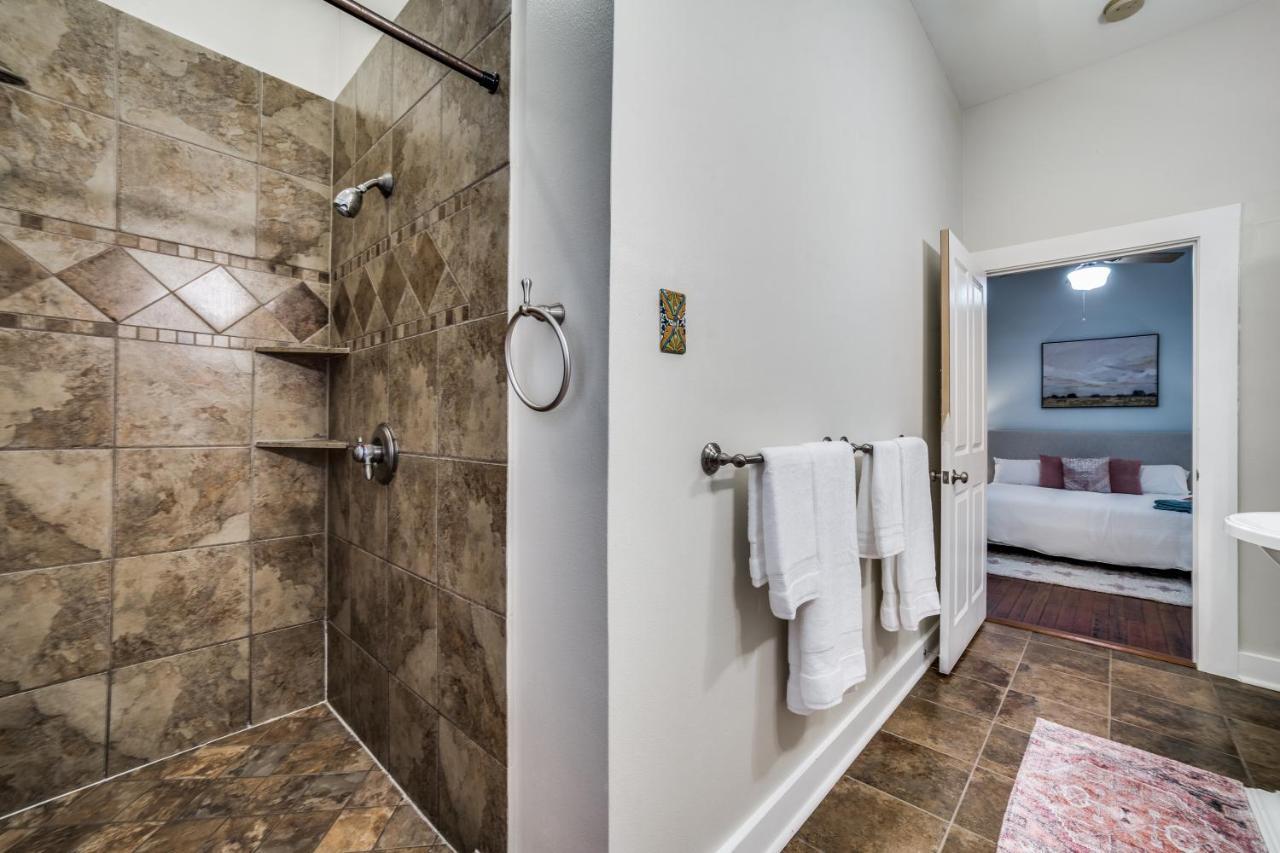 Downtown Historic 2Bdrm, Walk To Riverwalk, Alamo; Beautifully Renovated! سان أنطونيو المظهر الخارجي الصورة